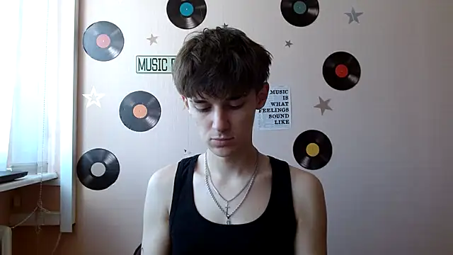 Snapshot of Hoot_Dude_ chatting on 10.12.25 Hoot Dude online show from 10.12.25