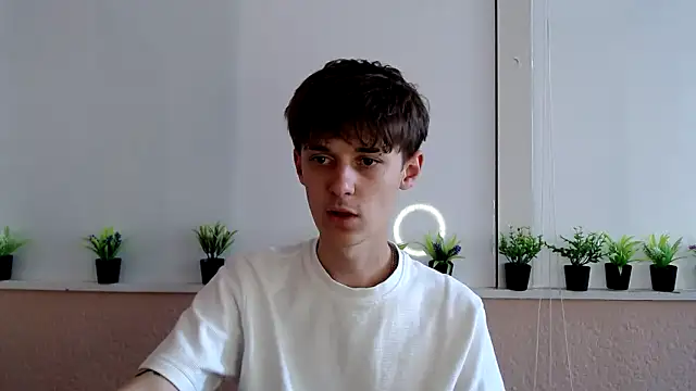 Snapshot of Hoot_Dude_ chatting on 10.15.25 Hoot Dude online show from 10.15.25