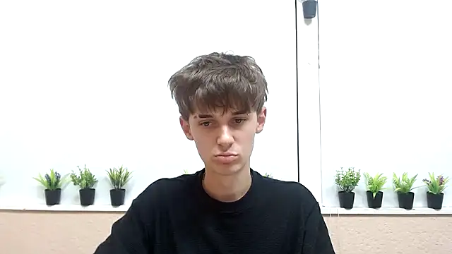 Snapshot of Hoot_Dude_ chatting on 10.17.25 Hoot Dude online show from 10.17.25