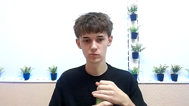 Snapshot of Hoot_Dude_ chatting on 10.29.25 Hoot Dude online show from 10.29.25