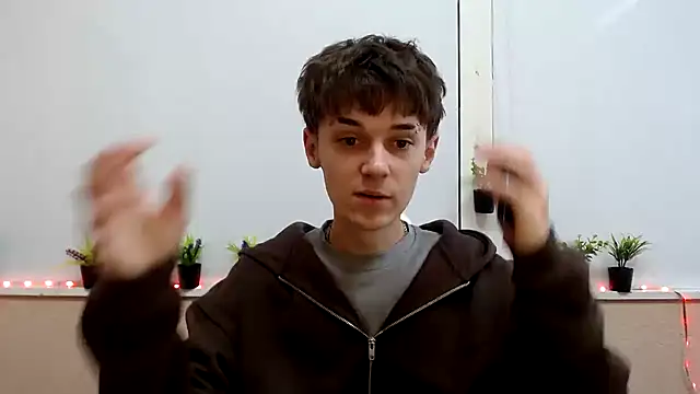 Snapshot of Hoot_Dude_ chatting on 11.03.25 Hoot Dude online show from 11.03.25