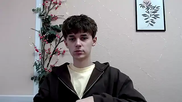 Snapshot of Hoot_Dude_ chatting on 11.10.25 Hoot Dude online show from 11.10.25