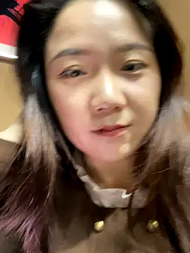 Snapshot of Momo-9988 chatting on 10.23.25 Momo-9988 online show from 10.23.25