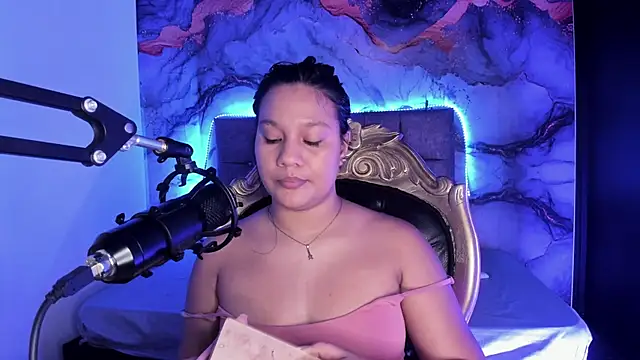 Tamara Johnss  online show from 10.24.25