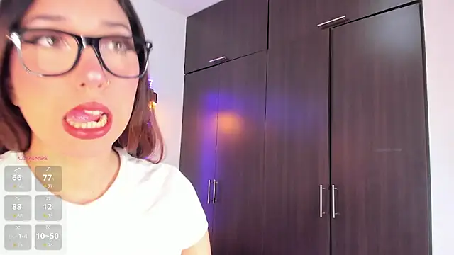 emily  walker online show from 10.05.25