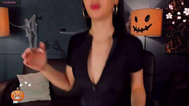 Snapshot of LisaFoxie chatting on 11.03.25 LisaFoxie online show from 11.03.25