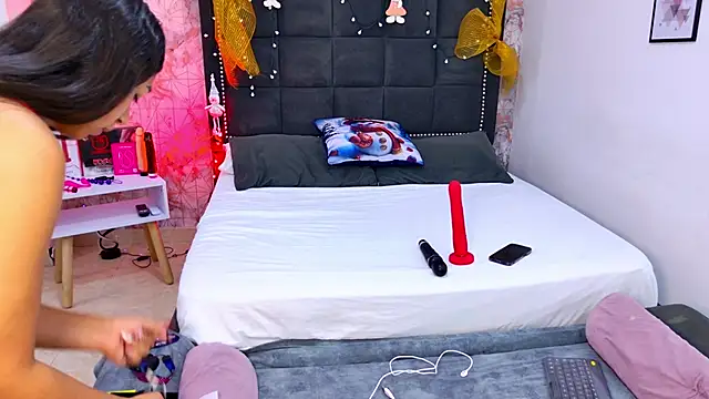 Aliss Star online show from 12.21.25