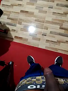 Snapshot of Gigolo31per31 chatting on 10.25.25 Gigolo31per31 online show from 10.25.25