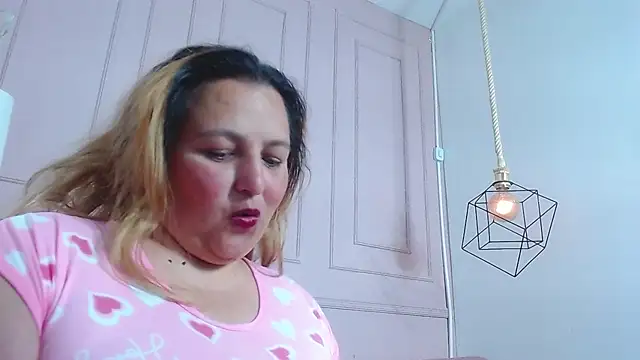 Snapshot of SweetRouse__ chatting on 09.24.25 SweetRouse online show from 09.24.25