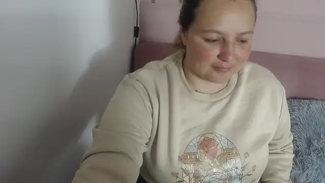 Snapshot of SweetRouse__ chatting on 09.26.25 SweetRouse online show from 09.26.25