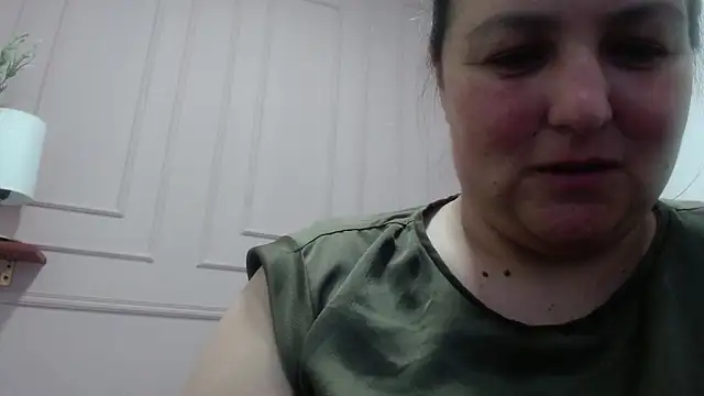 Snapshot of SweetRouse__ chatting on 10.10.25 SweetRouse online show from 10.10.25