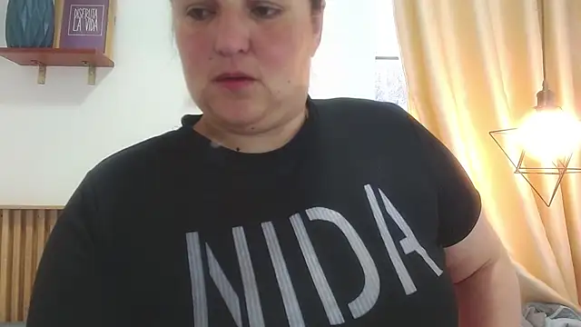 Snapshot of SweetRouse__ chatting on 10.17.25 SweetRouse online show from 10.17.25