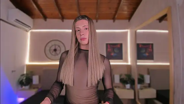 Snapshot of Catajohnss chatting on 10.10.25 Catajohnss online show from 10.10.25