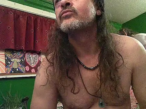 Snapshot of HippieDad333 chatting on 05.07.26 HippieDad333 online show from 05.07.26