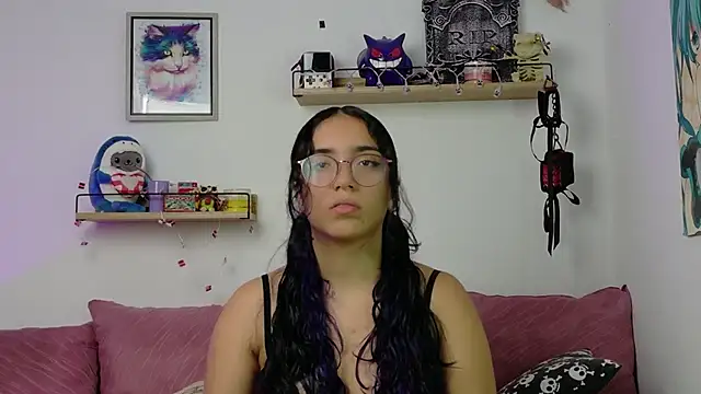 LucyDerby online show from 02.10.26