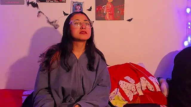 Dirty Pleasure69 online show from 10.28.25