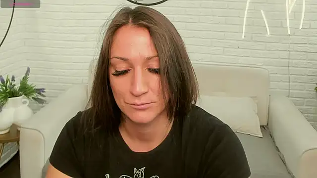 Miss Kamilla online show from 09.29.25