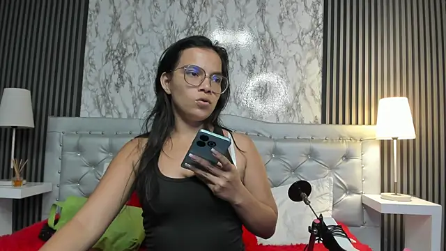 MaraBlake  online show from 12.17.25