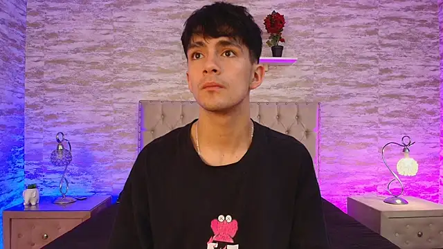 Snapshot of Axel_Draven chatting on 11.04.25 Axel Draven online show from 11.04.25