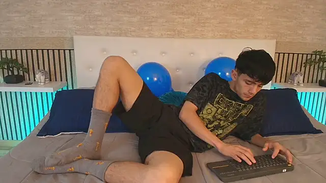 Snapshot of Axel_Draven chatting on 11.07.25 Axel Draven online show from 11.07.25