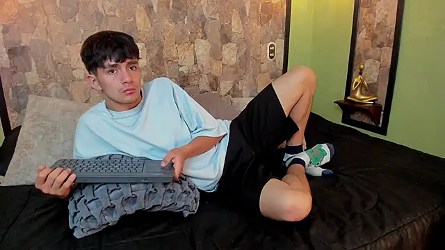 Snapshot of Axel_Draven chatting on 11.08.25 Axel Draven online show from 11.08.25