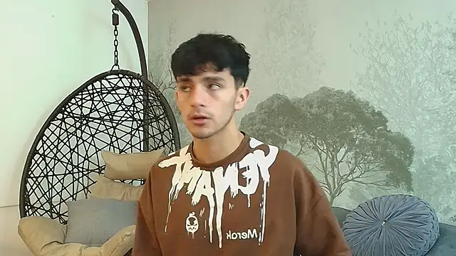 Snapshot of Axel_Draven chatting on 11.10.25 Axel Draven online show from 11.10.25