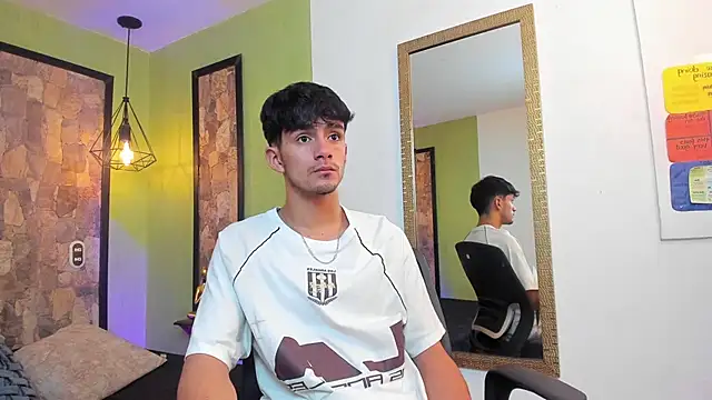 Snapshot of Axel_Draven chatting on 11.13.25 Axel Draven online show from 11.13.25