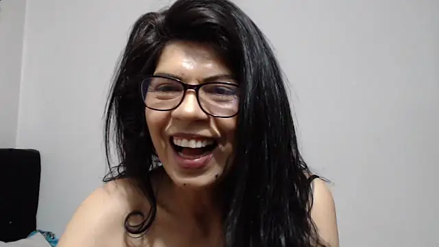 Snapshot of abrilsex23 chatting on 10.25.25 abrilsex23 online show from 10.25.25