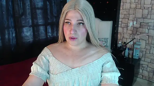 Snapshot of Trinitty_fier chatting on 10.29.25 Trinitty fier online show from 10.29.25