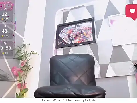 Snapshot of britanyy_dirty chatting on 10.01.25 britanyy dirty online show from 10.01.25