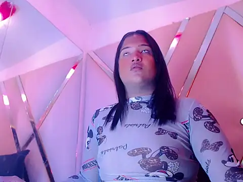 AuroraRoss online show from 10.16.25