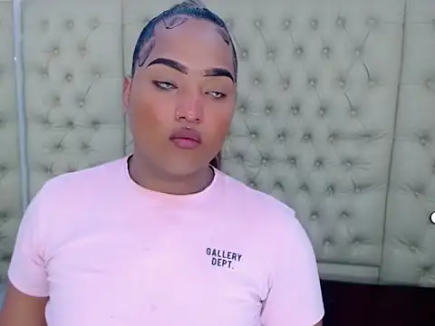 AuroraRoss online show from 11.02.25