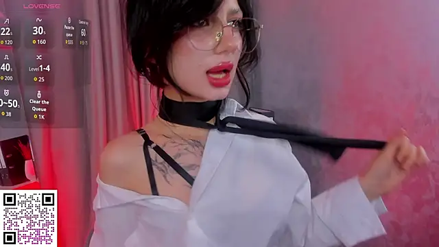 Snapshot of Michelle_Murray chatting on 10.29.25 Michelle Murray online show from 10.29.25