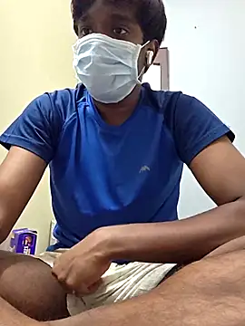 Snapshot of handsome_blg_tam chatting on 11.13.25 handsome blg tam online show from 11.13.25