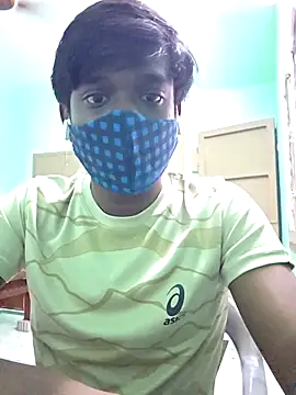 Snapshot of handsome_blg_tam chatting on 11.22.25 handsome blg tam online show from 11.22.25