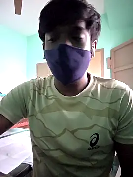 Snapshot of handsome_blg_tam chatting on 11.23.25 handsome blg tam online show from 11.23.25