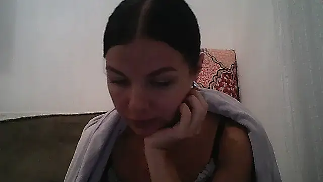 Snapshot of Lorivell chatting on 11.02.25 Lorivell online show from 11.02.25