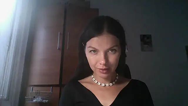 Snapshot of Lorivell chatting on 11.04.25 Lorivell online show from 11.04.25