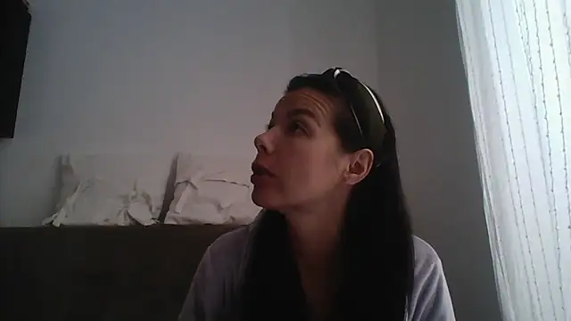 Snapshot of Lorivell chatting on 11.22.25 Lorivell online show from 11.22.25