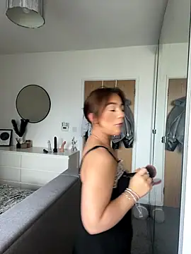 MissPixieRae online show from 10.27.25