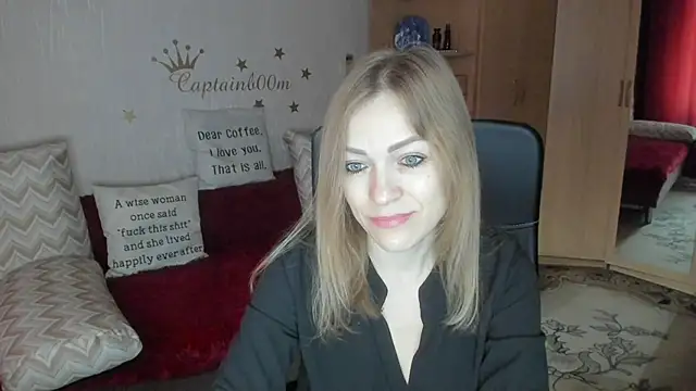 Tiffany Bates online show from 10.11.25