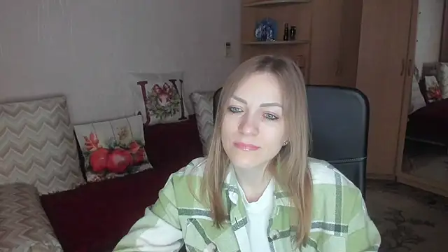 Tiffany Bates online show from 01.08.26