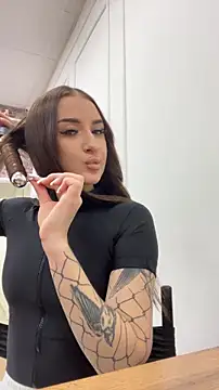 Luna Olsen online show from 02.06.26