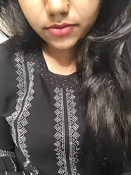 Miss Rose   online show from 10.12.25