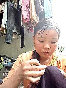 Snapshot of Samyy_xx chatting on 10.04.25 Samyy xx online show from 10.04.25