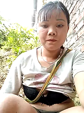 Snapshot of Samyy_xx chatting on 10.08.25 Samyy xx online show from 10.08.25