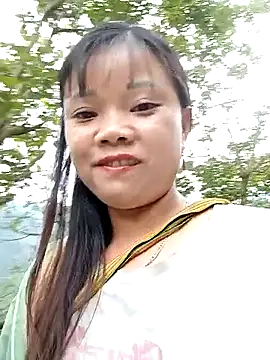 Snapshot of Samyy_xx chatting on 10.19.25 Samyy xx online show from 10.19.25