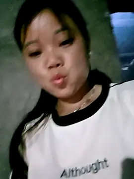 Snapshot of Samyy_xx chatting on 11.08.25 Samyy xx online show from 11.08.25