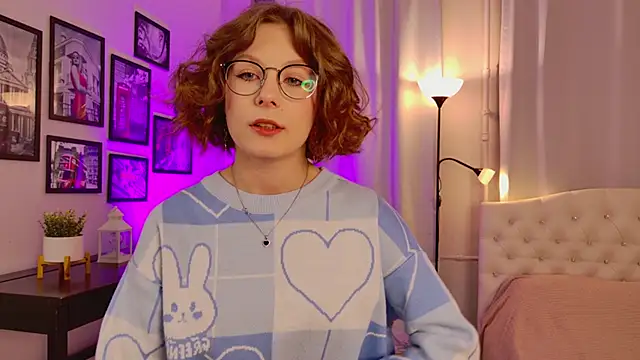 Snapshot of Bubblegum_Babe_ chatting on 09.30.25 Bubblegum Babe online show from 09.30.25