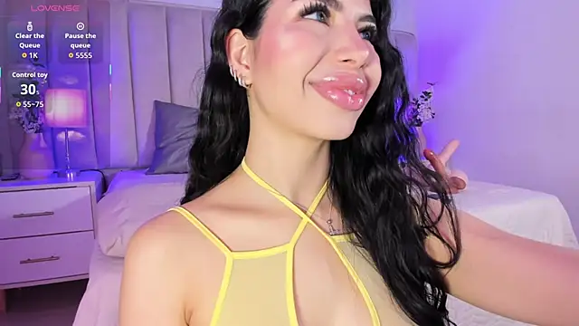 EllaaThorne online show from 04.13.26